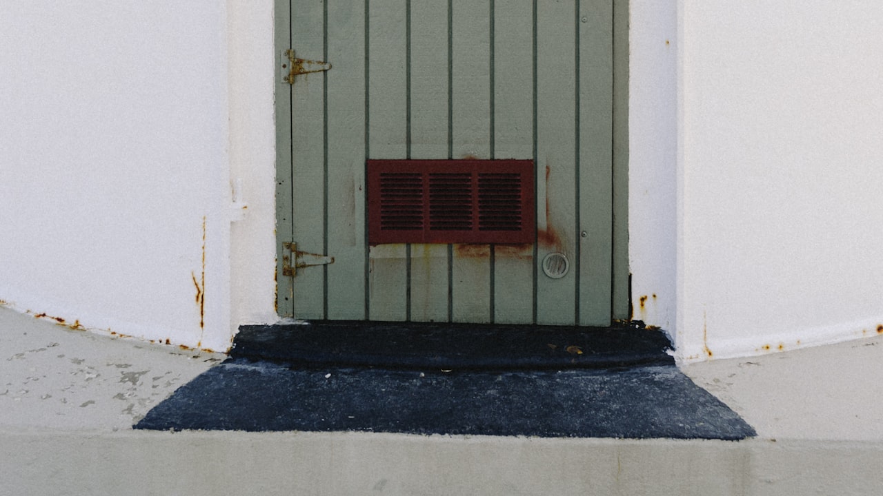 What Qualities You Should Prefer For Roll-up Garage Door Parts